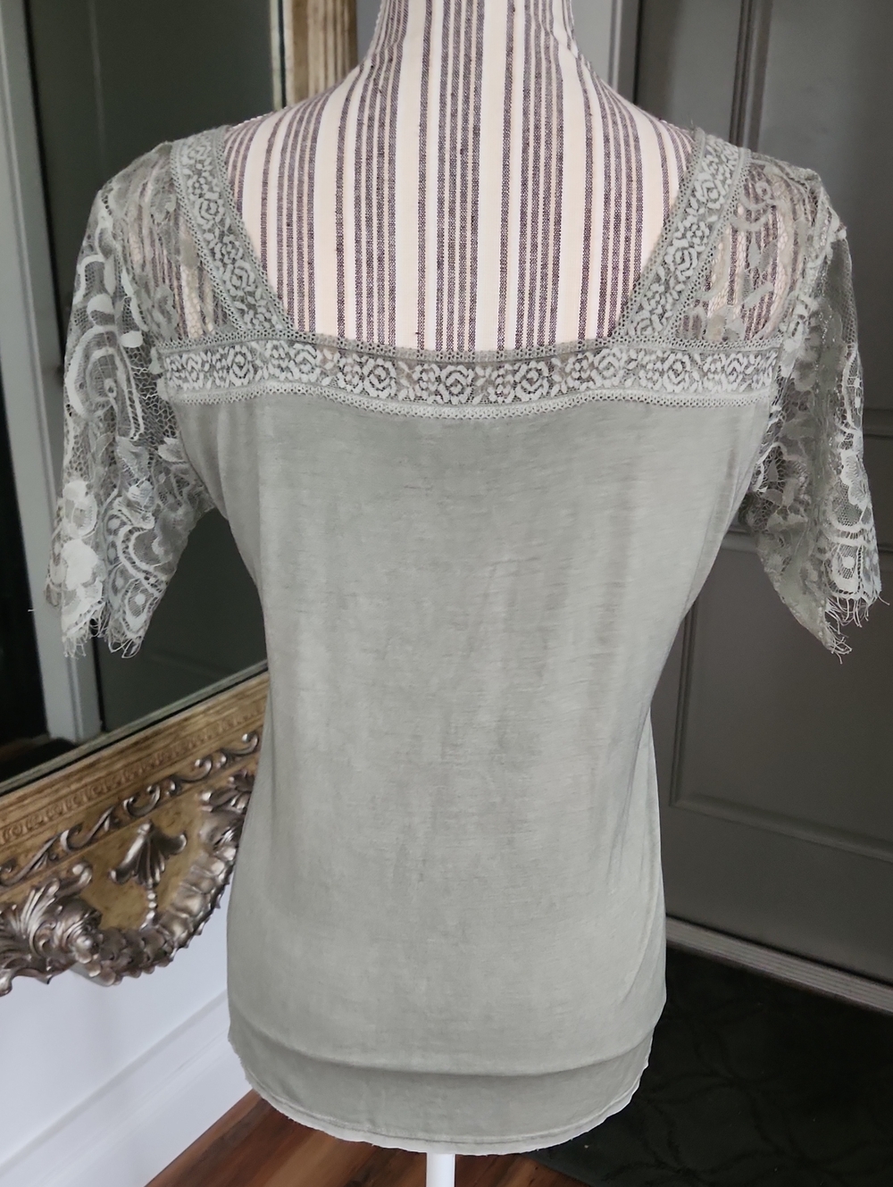 POL Lace-Trim V-Neck Women's Top in Sage - Picture 3 of 8